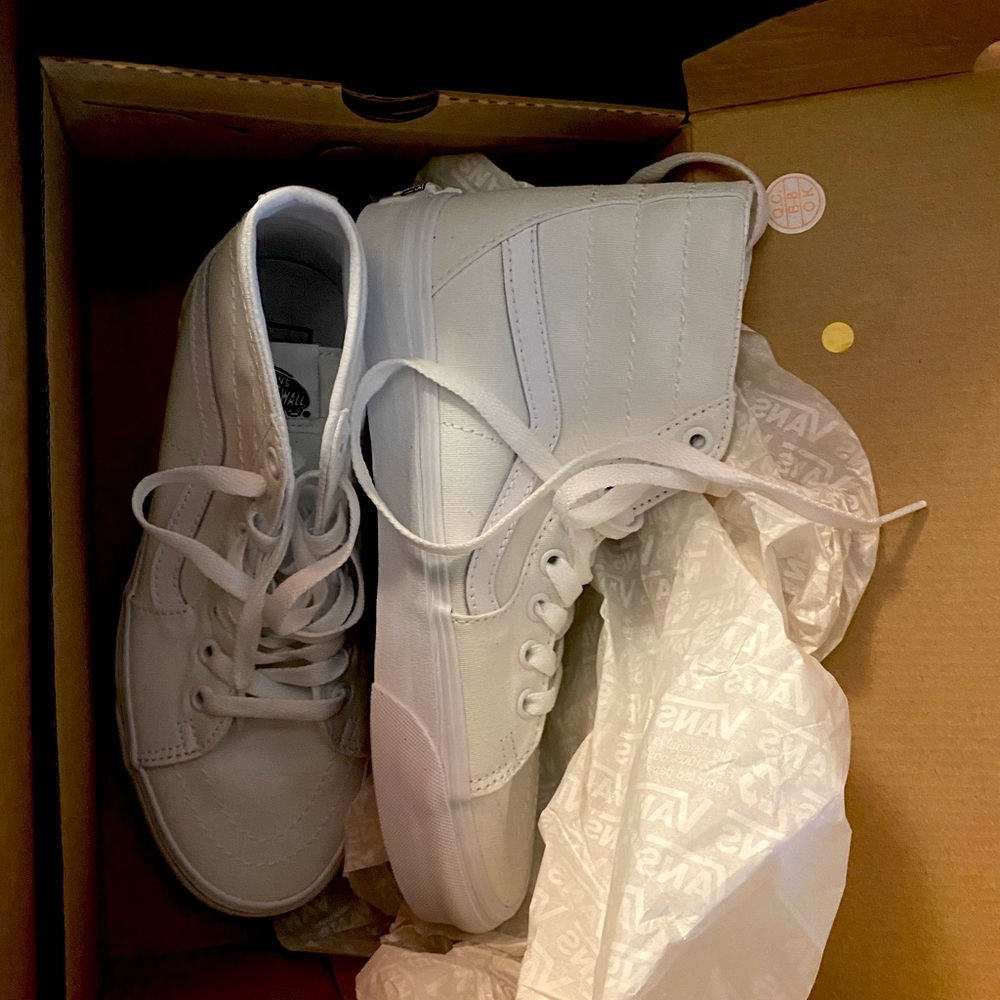white sk8-hi vans - Picture 1 of 1